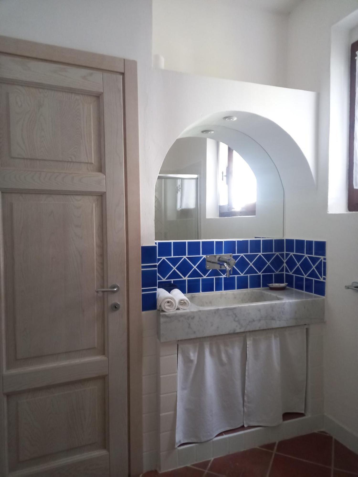 Il Colle Della Brina Hotel Sarzana Szoba fotó